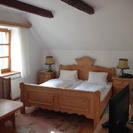 Gasthof Hirschenhof 2*