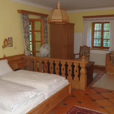 Han/Misafirhane Hirschenhof Graz