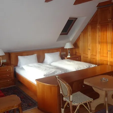 Gasthof Hirschenhof 2*